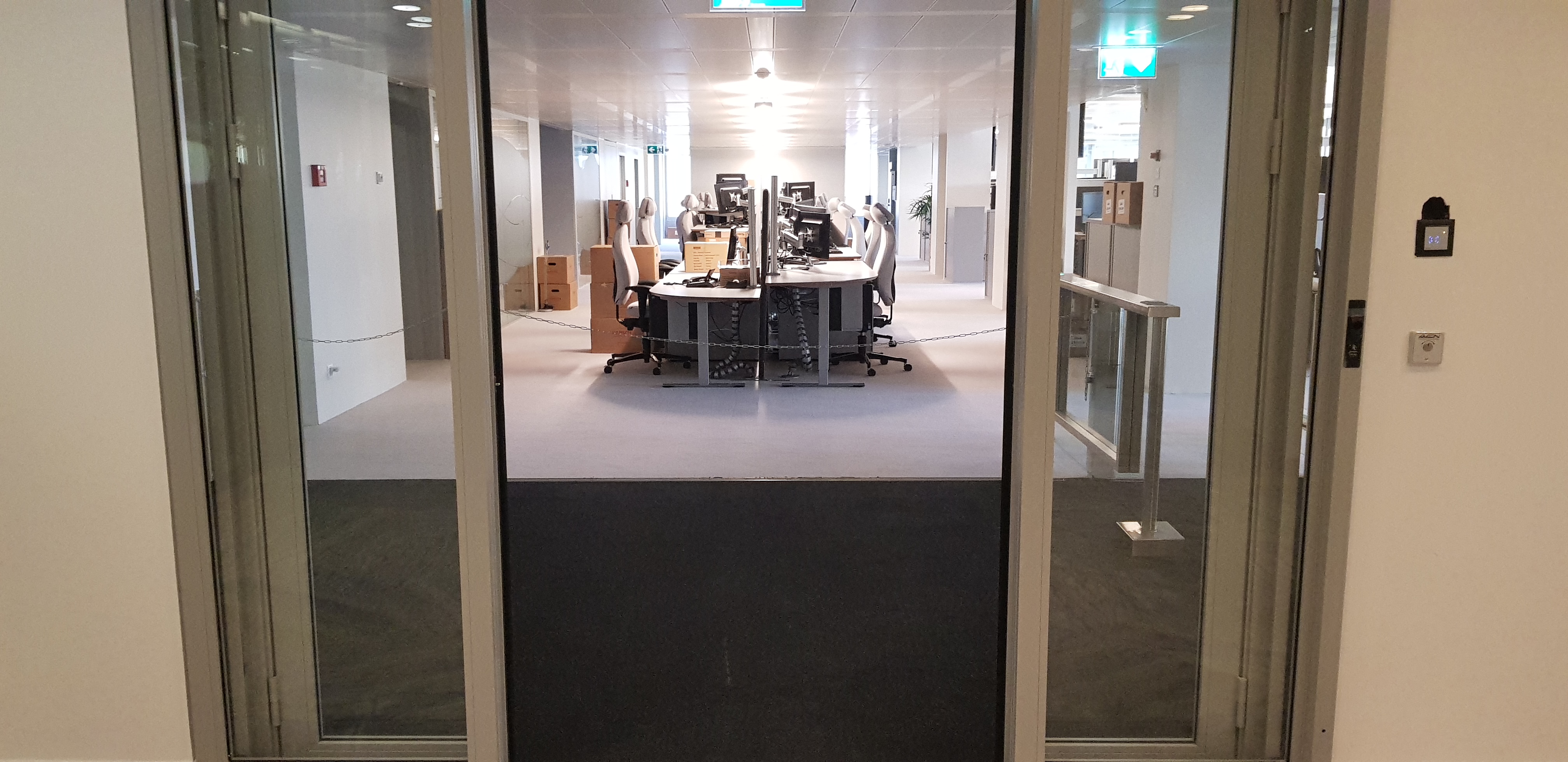 bureau socar, genève · 04