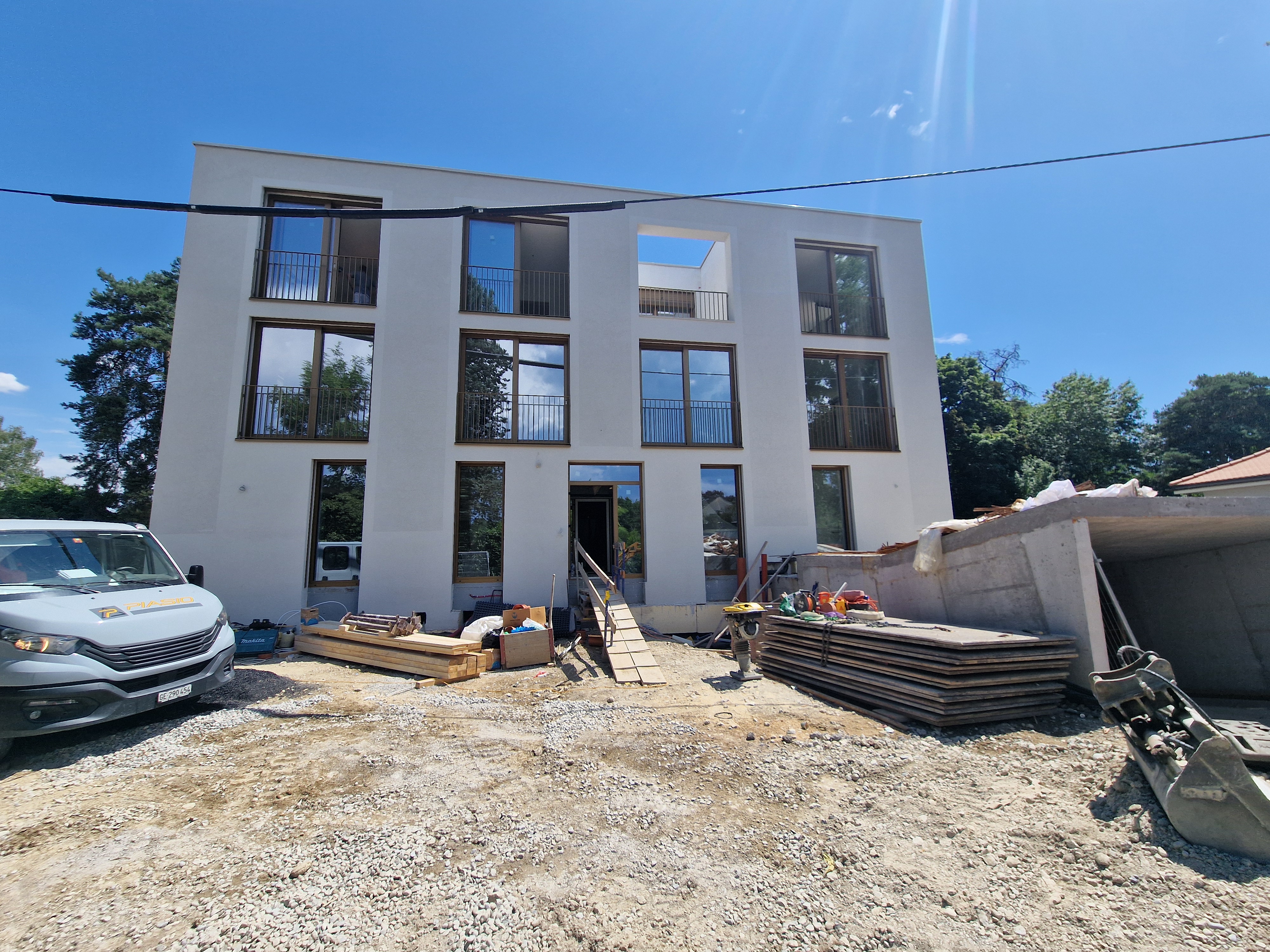 les évaux, onex · 03